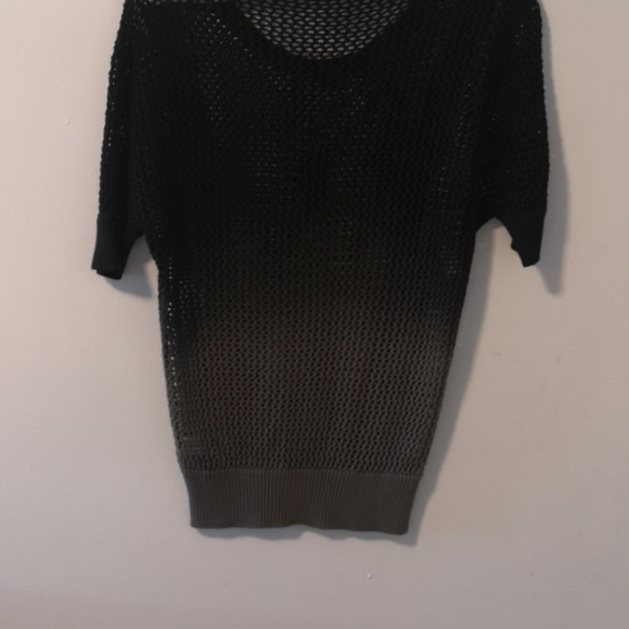 Female sweater - Picture 2 of 2
